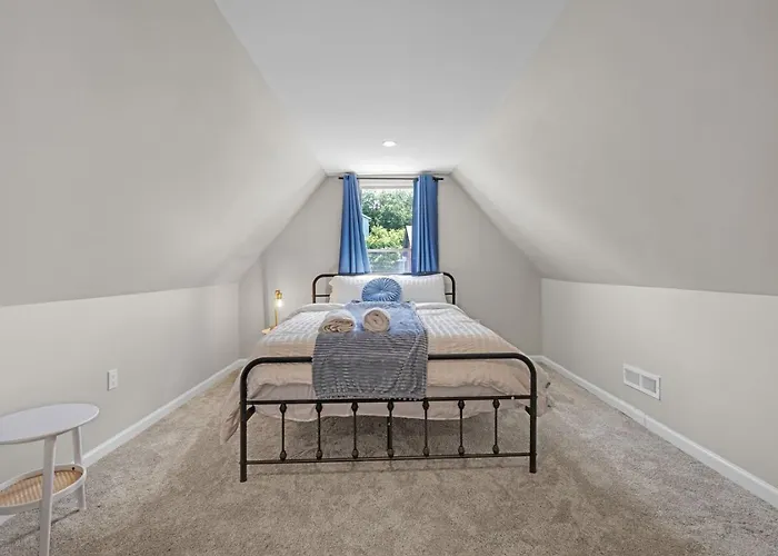 Spacious 4 Bedroom Mt Washington Home Skyline Views Pittsburgh